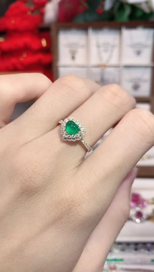 18K金镶嵌戒指祖母绿0.75ct/天然宝石/七天无理由