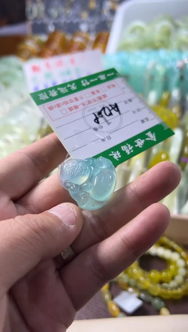 未镶嵌蛇纹石玉手镯1