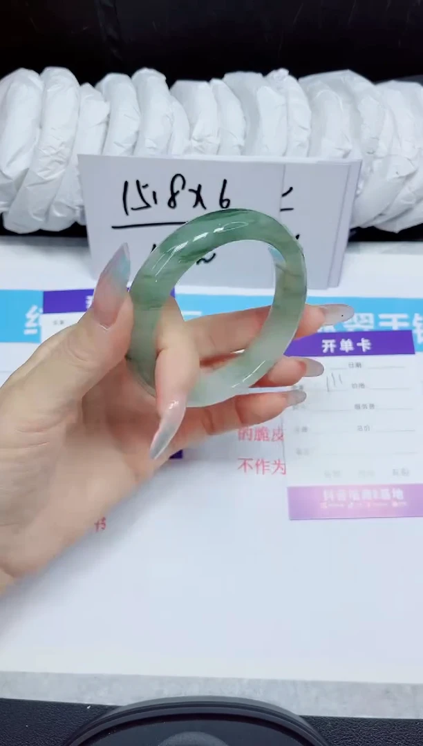 石英质玉手镯未镶嵌111.
