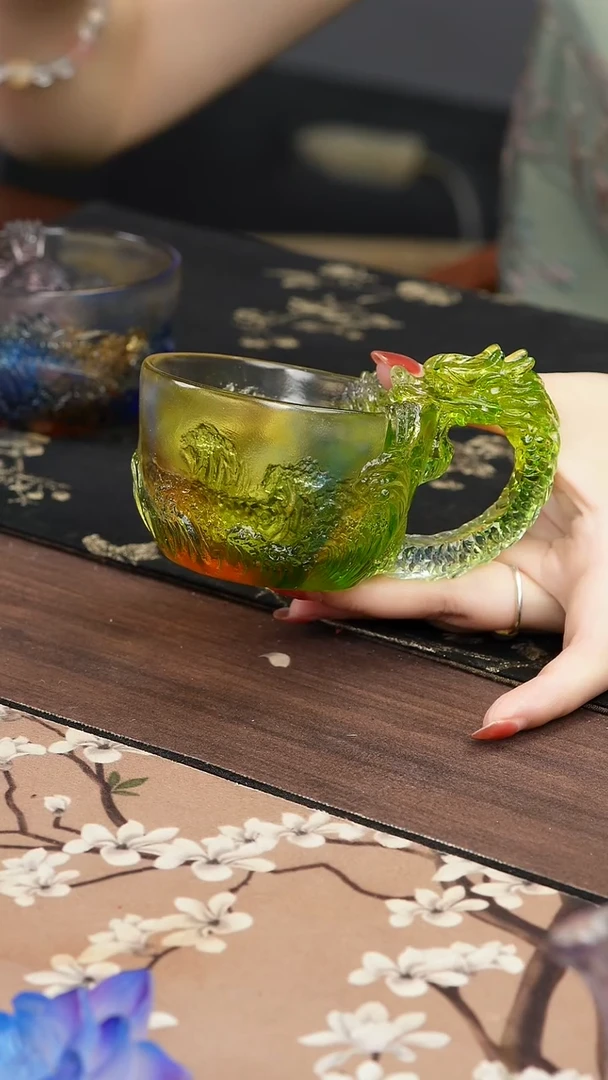手工艺品琉璃绿色龙杯