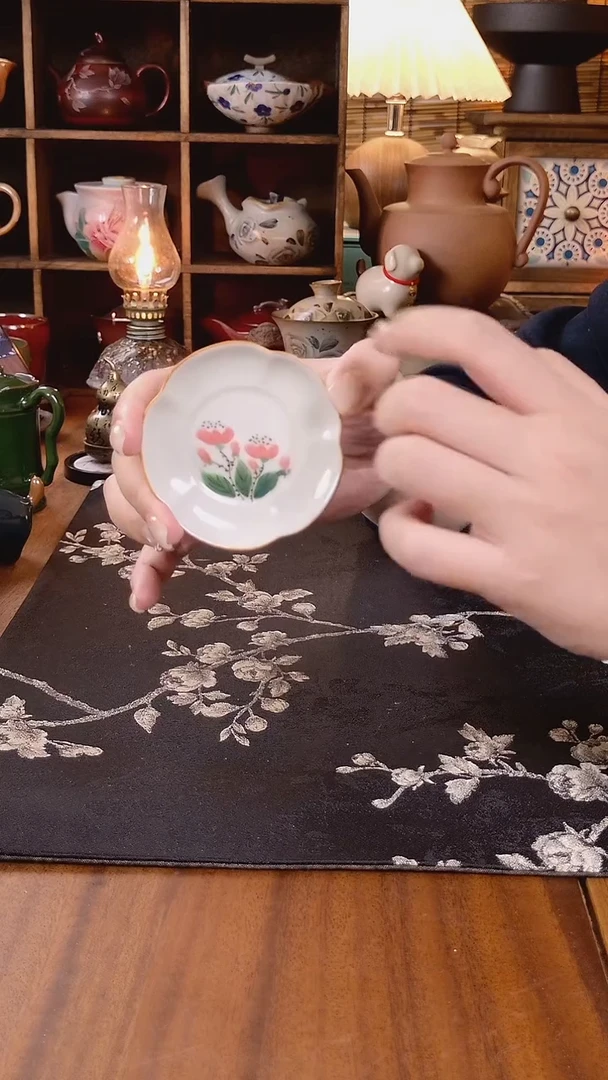 手绘粉色小花杯垫