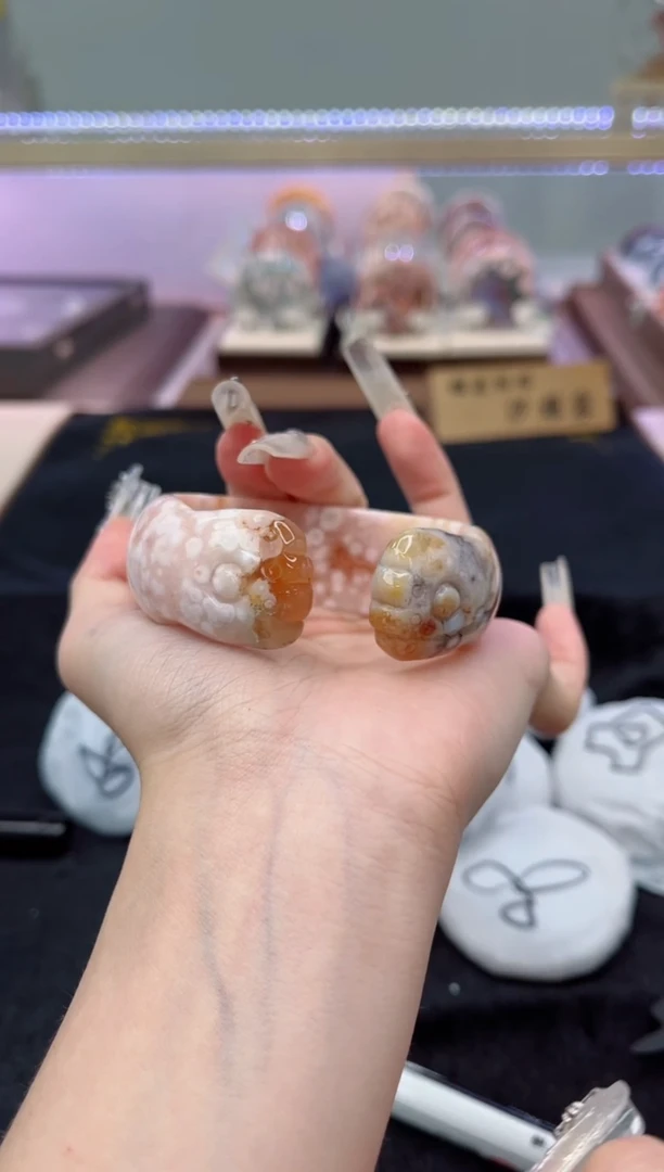 石英质玉手镯未镶嵌58圈口