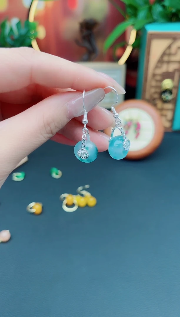 石英质玉（天山翠）银S925镶嵌耳饰721000