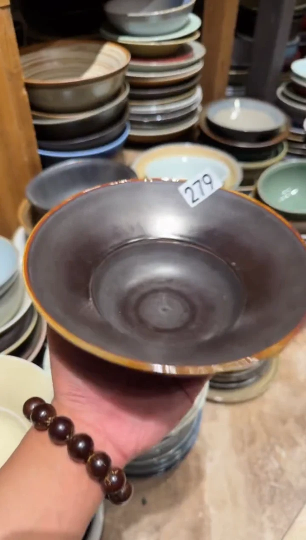 瓷夜*珊279 微瑕黑色葫芦碗1个