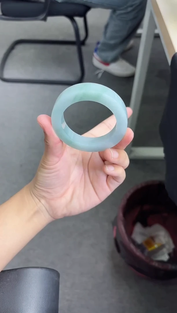 未镶嵌手镯定制翡翠J**g手镯