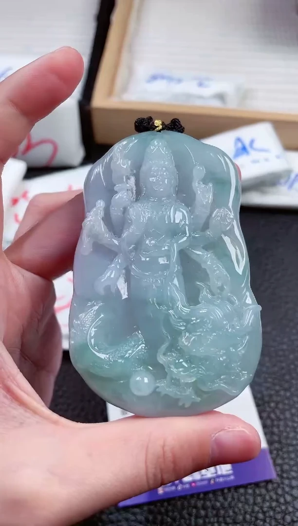 【闪购商品】翡翠颈饰未镶嵌00000798千手