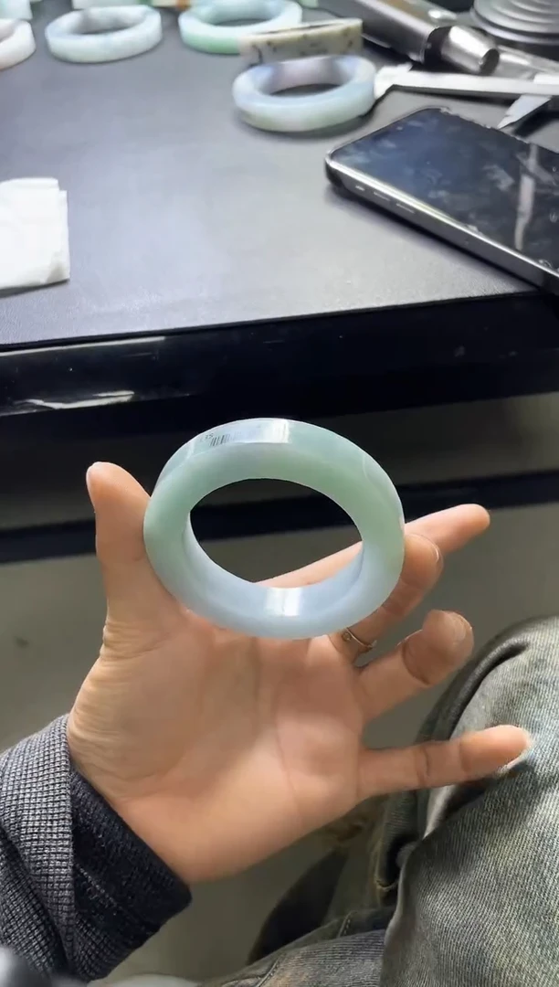 未镶嵌毛胚定制翡翠c***b发一件