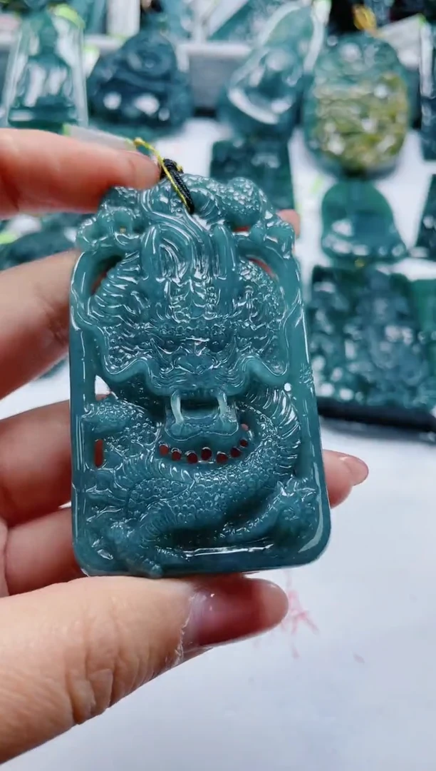 【闪购商品】翡翠颈饰未镶嵌