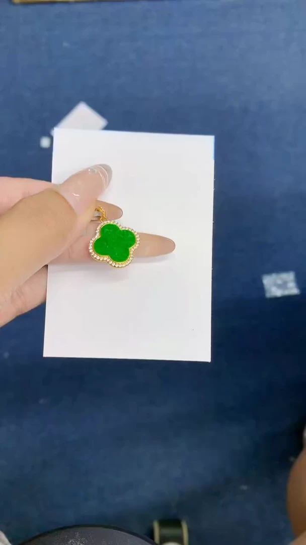 颈饰未镶嵌翡翠1