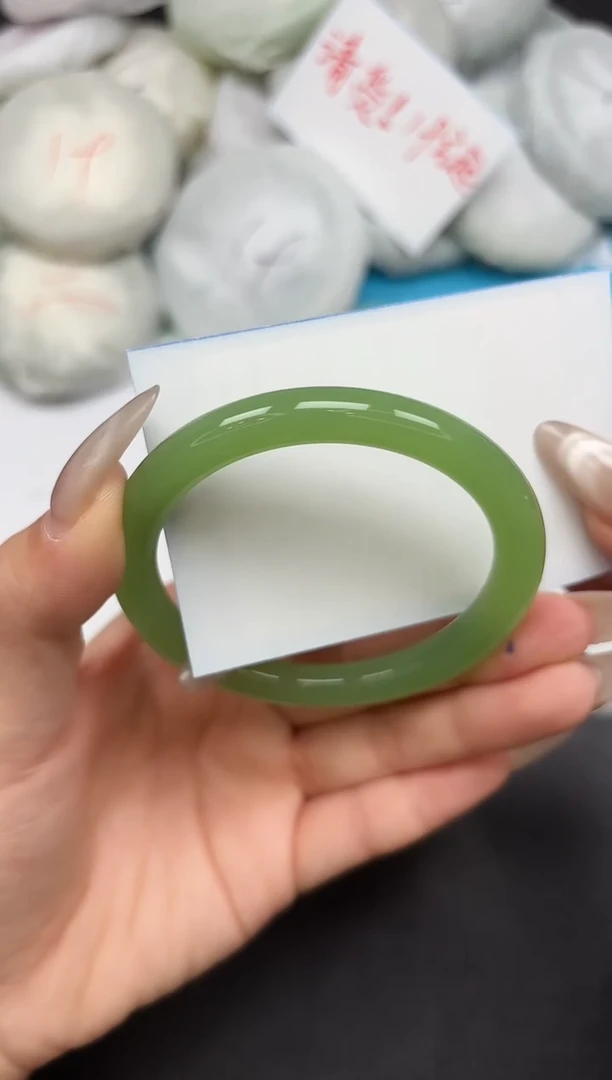 未镶嵌手镯石英质玉60-56