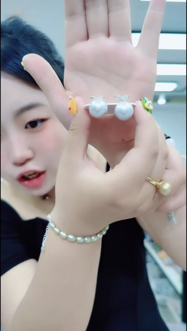 淡水珍珠合金颈饰2139灰耳钉