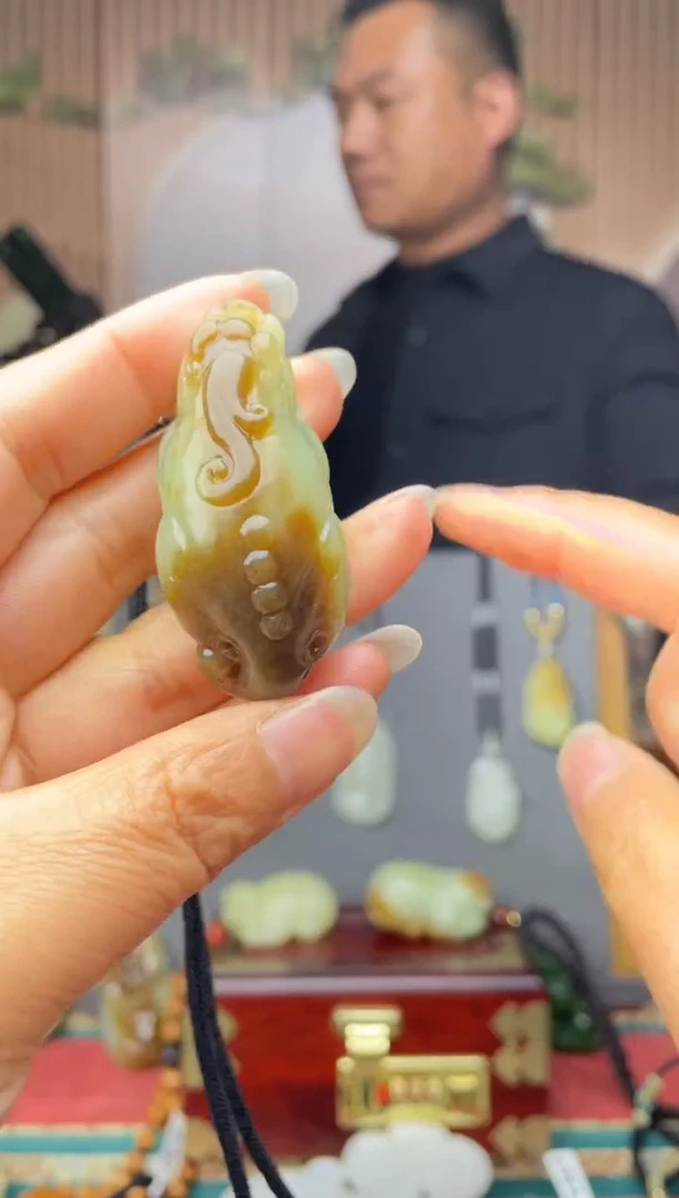 颈饰未镶嵌和田玉拍一发一