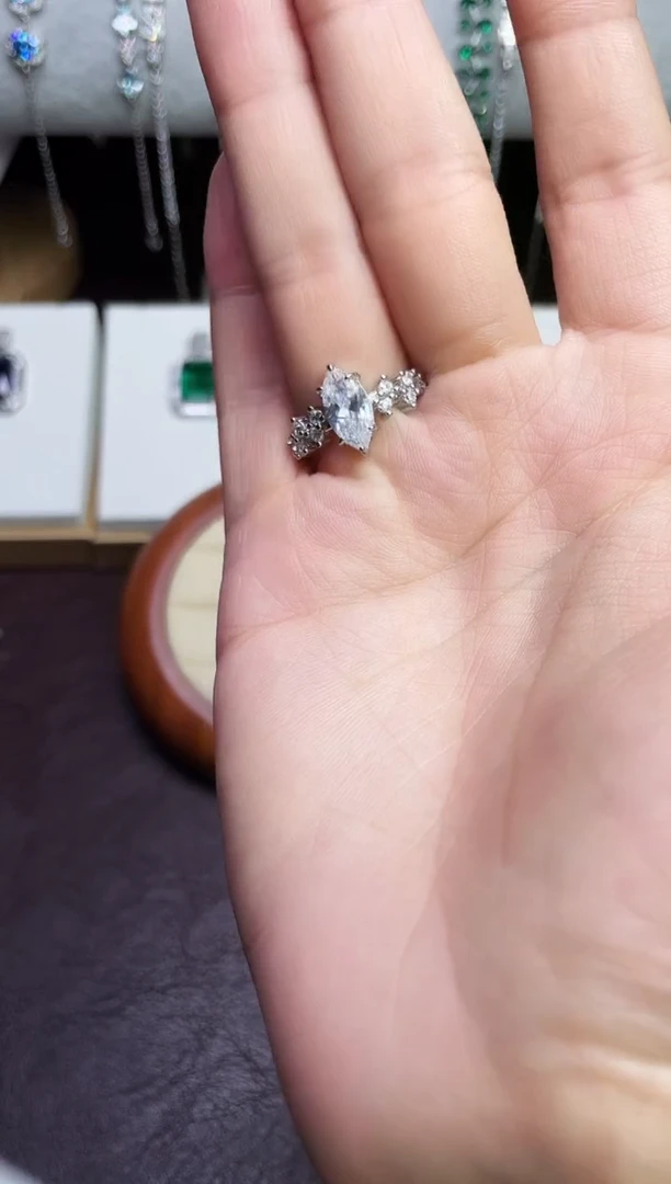 合金合成钻石白水戒指