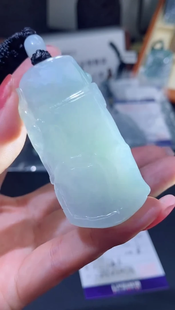 翡翠未镶嵌颈饰缅甸天然翡翠