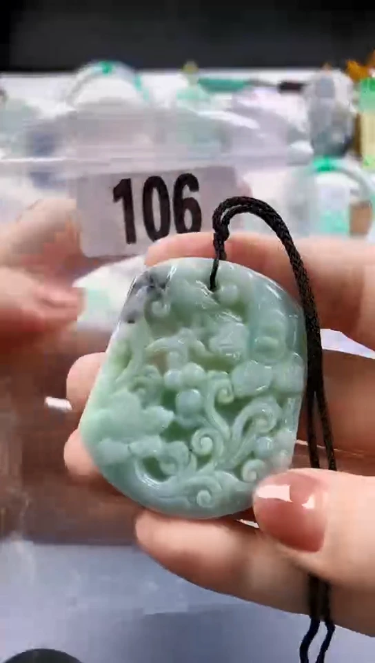 翡翠未镶嵌颈饰天然翡翠吊坠挂件
