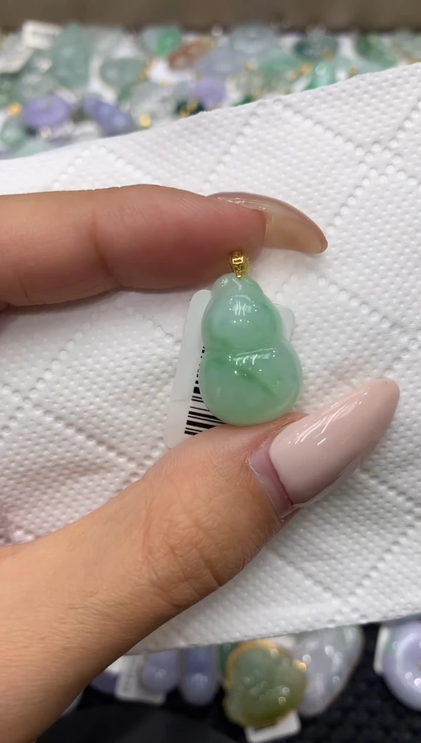 颈饰18K金镶嵌翡翠111111111111