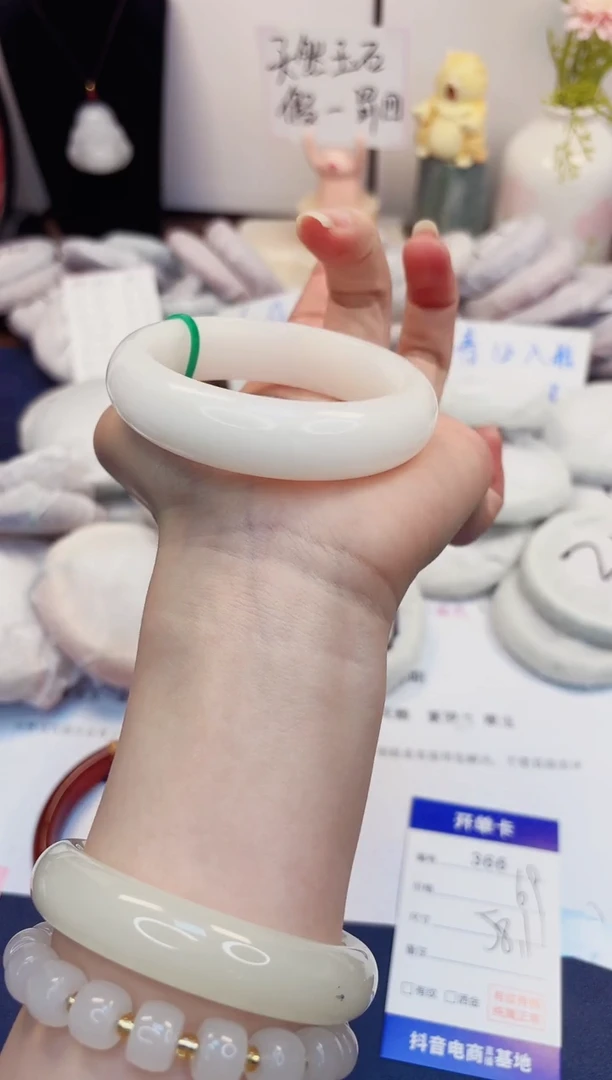 【闪购商品】石英质玉手镯未镶嵌366-财气镯-圈口58