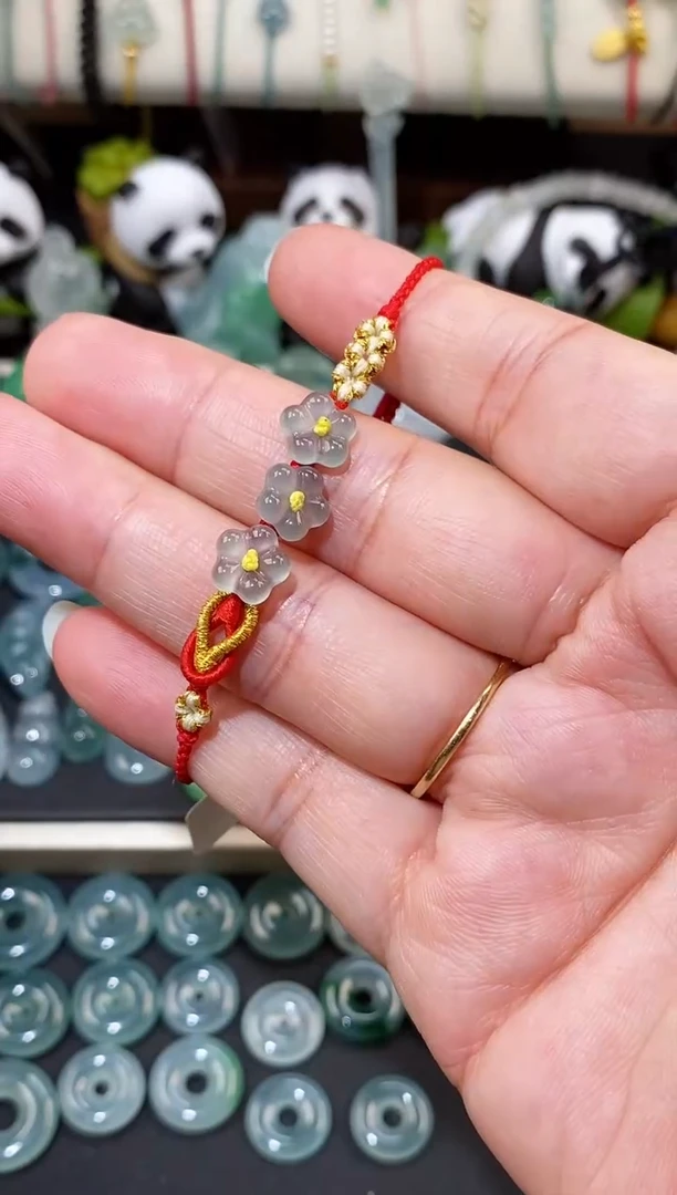 散珠翡翠三花手绳  手围15