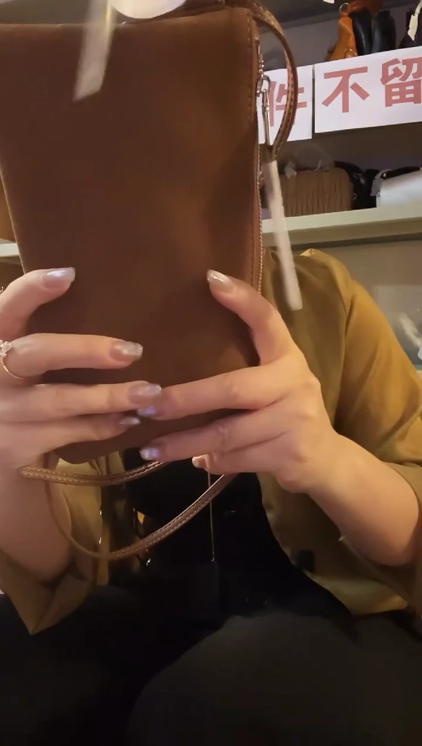 黄牛剖层皮革  高端订制时尚百搭女士手提斜跨包