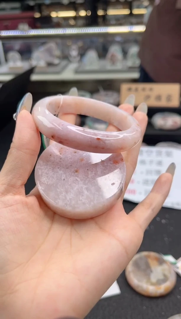 石英质玉手镯未镶嵌58圈口（不退不换）150409
