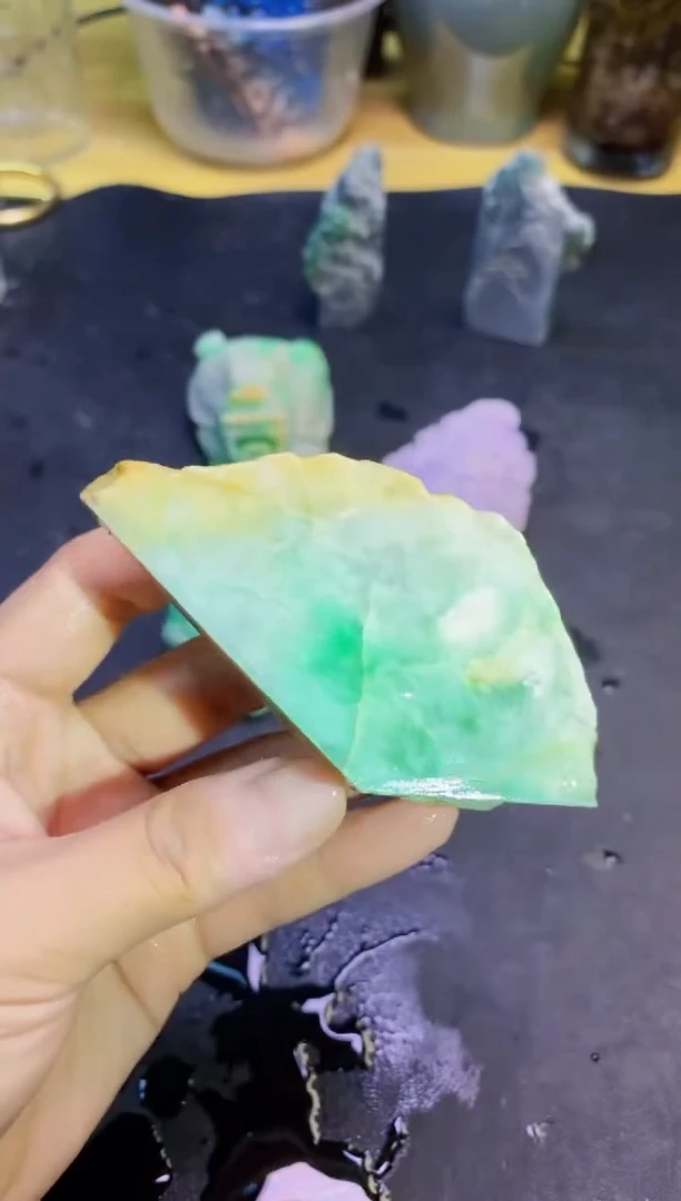翡翠未镶嵌颈饰天然翡翠089
