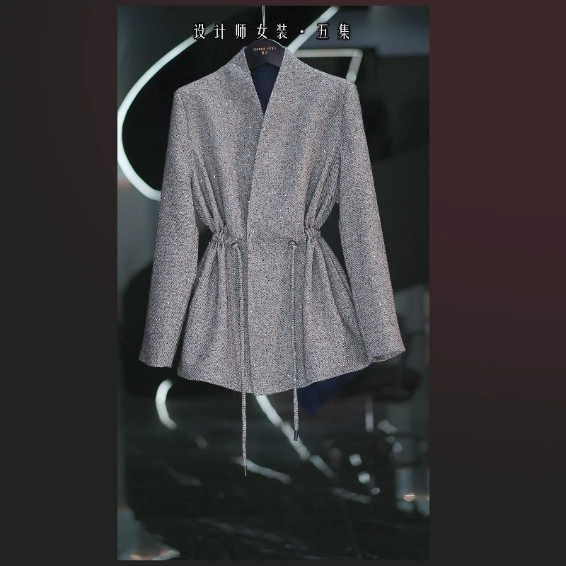 【财阀夫人】绵羊毛桑蚕丝天丝醋酸 春款重工小香珠片短款风衣S6435