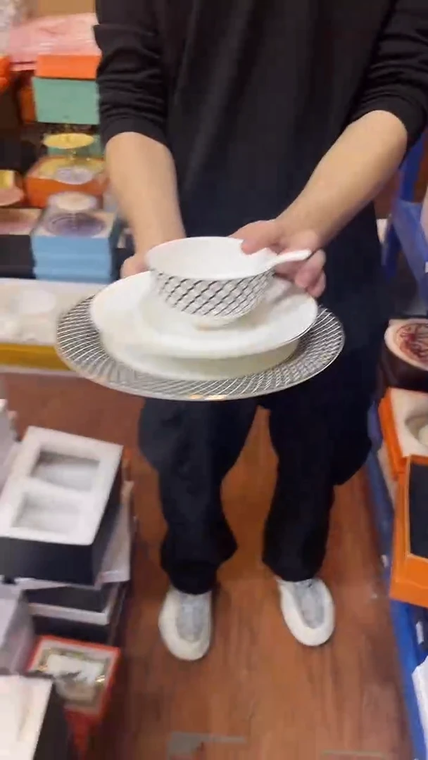 杯鸿辉家品牌瓷器，京东包邮！