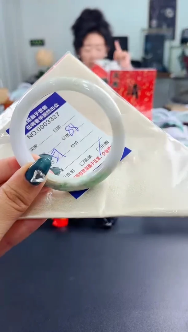 翡翠手镯未镶嵌天然缅甸A货翡翠