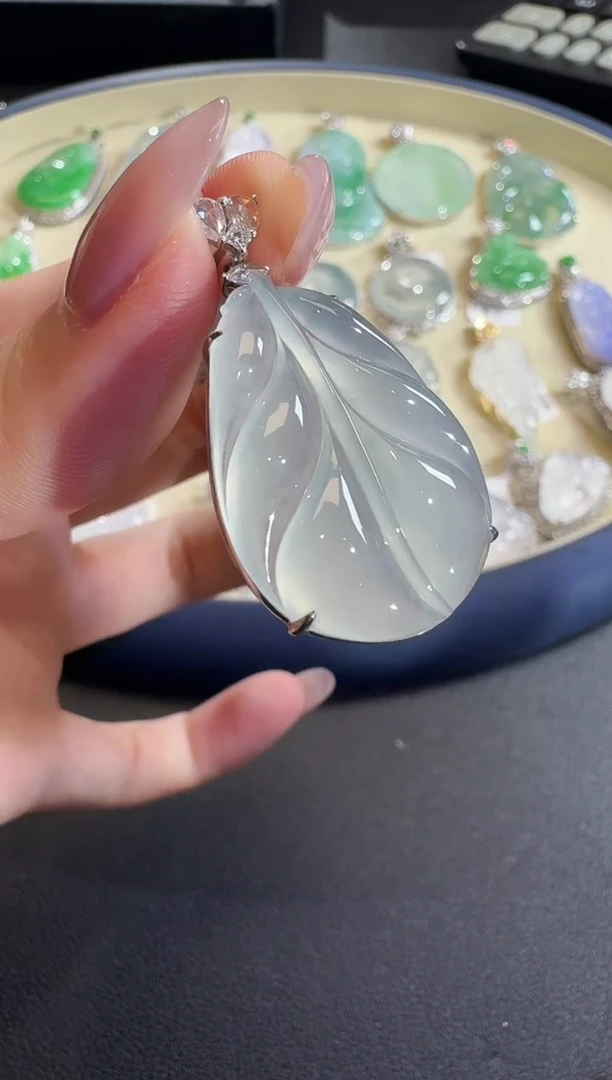 翡翠18K金镶嵌吊坠(不含链)【源头工厂】钻石镶嵌