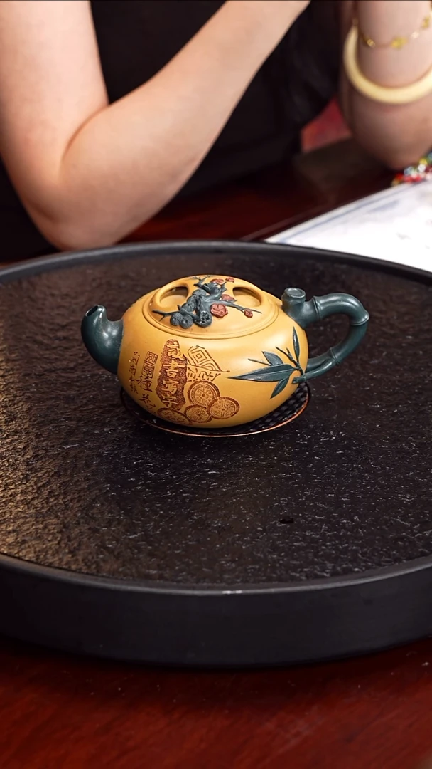 茶壶紫砂邵映华 牛盖三友91 黄金朱泥 260毫升 谢稚柳 拍拍证书