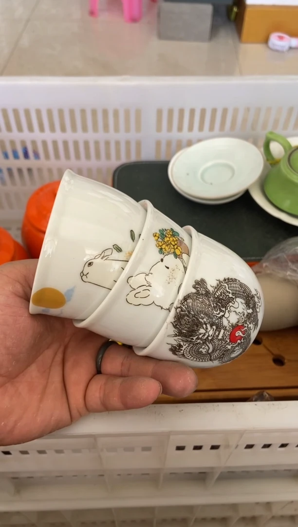 无运费险有瑕疵的摄影的产品有使用过的痕迹有点脏介意勿拍