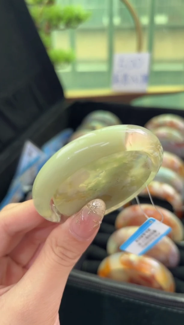 未镶嵌手镯石英质玉C168(51圈赠送镯心)