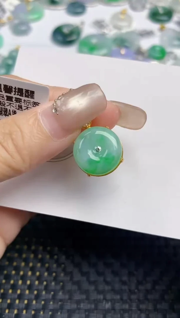 颈饰未镶嵌翡翠天然缅甸A货翡翠百元以上9元证书费自理