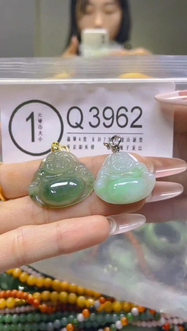 翡翠未镶嵌颈饰/Q/翡翠A货，一件也是批发价