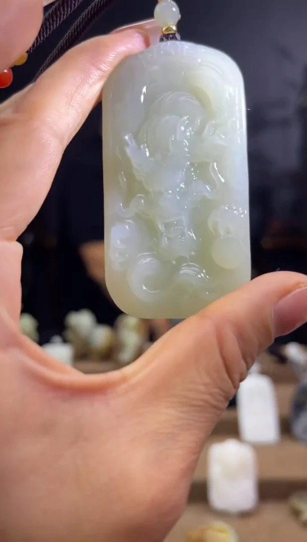 颈饰未镶嵌和田玉1