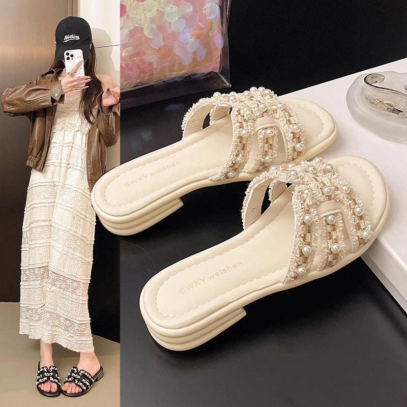 小香风珍珠拖鞋女外穿2025夏新款平底时尚绝美海边沙滩凉拖一字拖