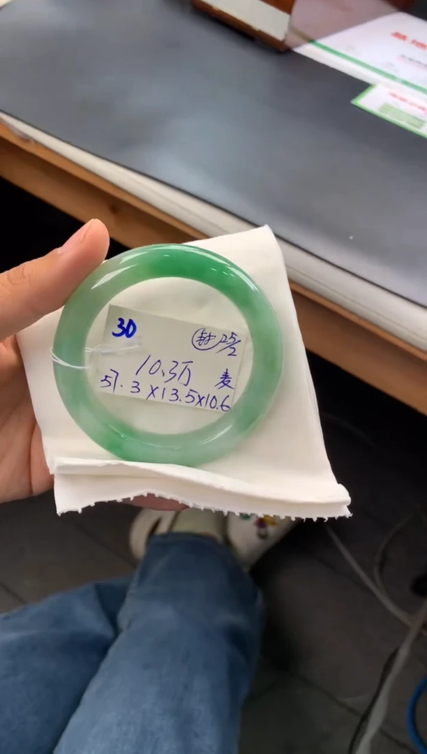【闪购商品】翡翠手镯未镶嵌玉手镯