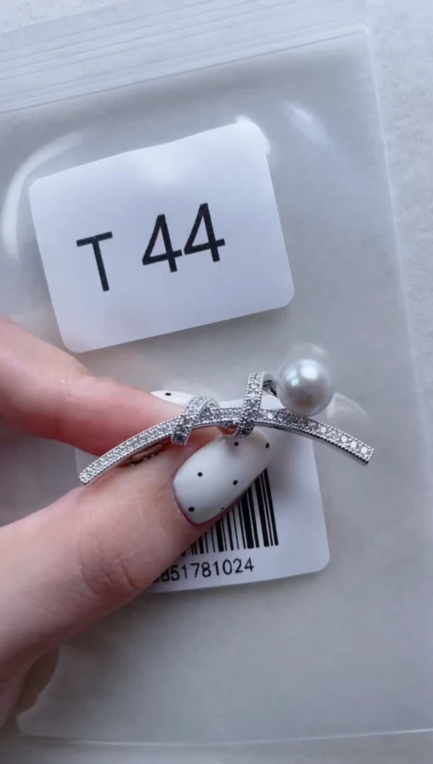 未镶嵌海水珍珠胸针T44