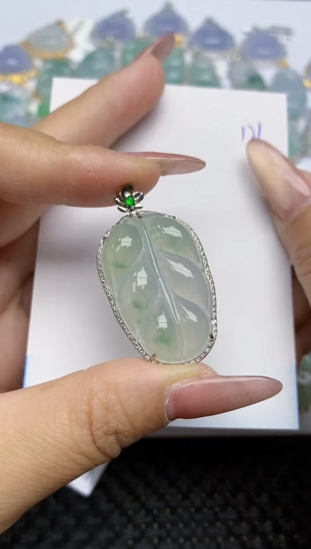 【闪购商品】翡翠颈饰18K金镶嵌天然A货翡翠 121