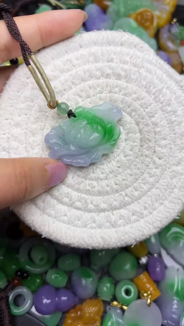 颈饰未镶嵌翡翠缅甸翡翠吊坠