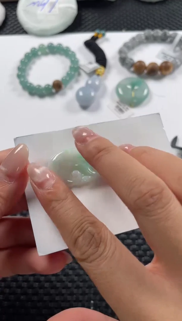 颈饰未镶嵌翡翠基地发货H 8028