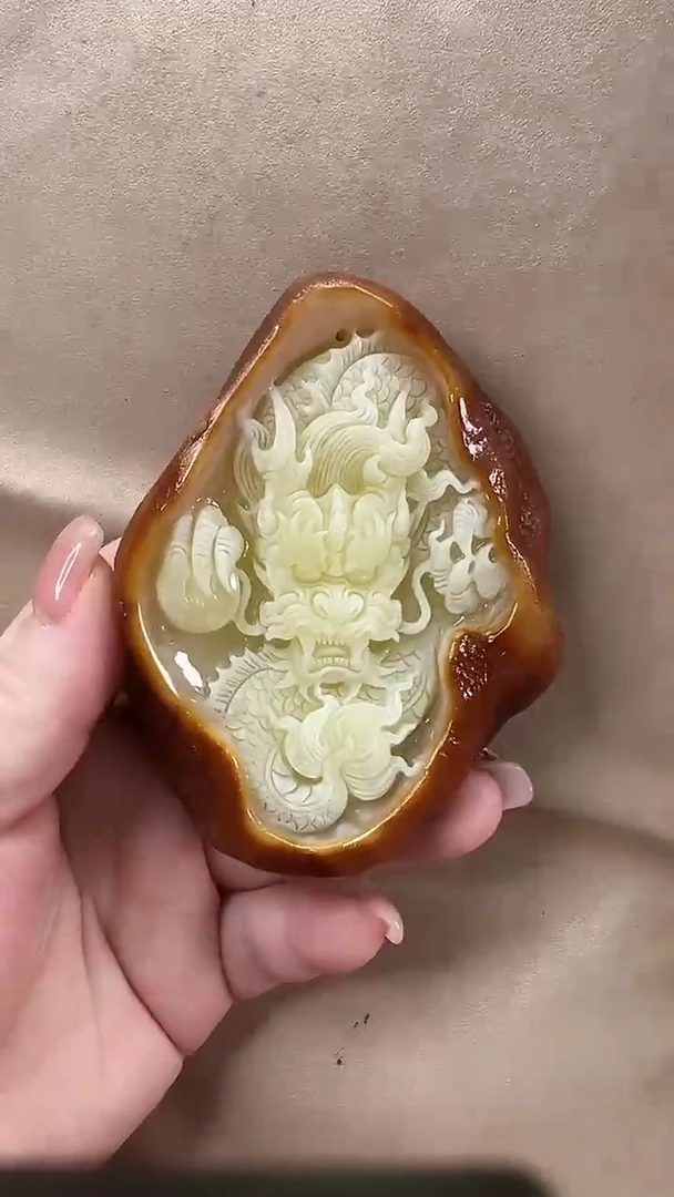 琥珀颈饰未镶嵌吊坠