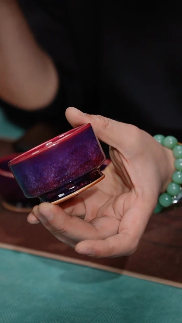 【闪购商品】瓷片100-3星航手制高足直壁杯（窑变随机）