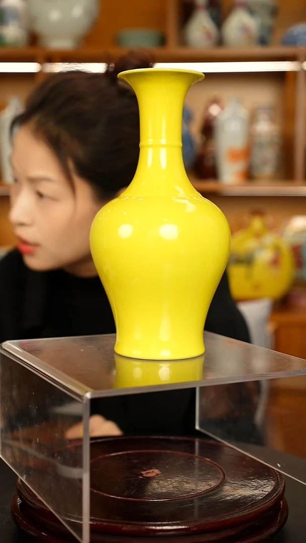 其他瓷仿古瓷   赏瓶一只