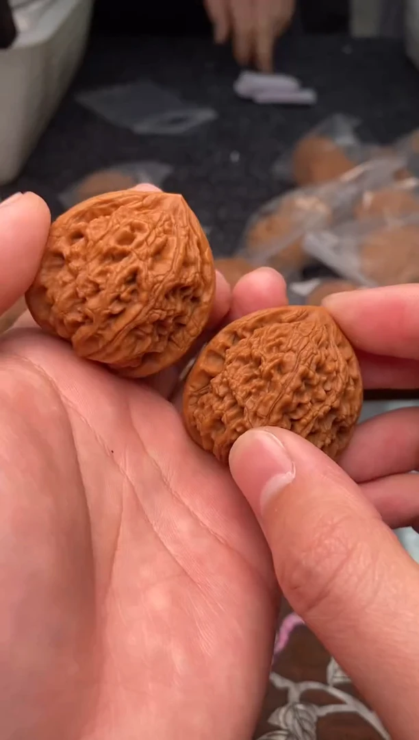 【闪购商品】文玩核桃把件G128号38尺水龙纹