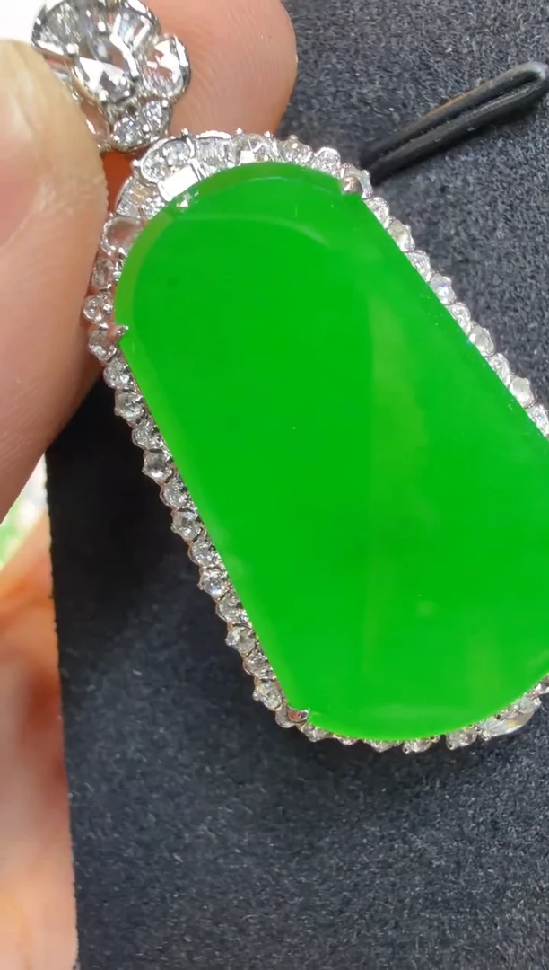 吊坠(不含链)18K金镶嵌翡翠多样性团购发一件