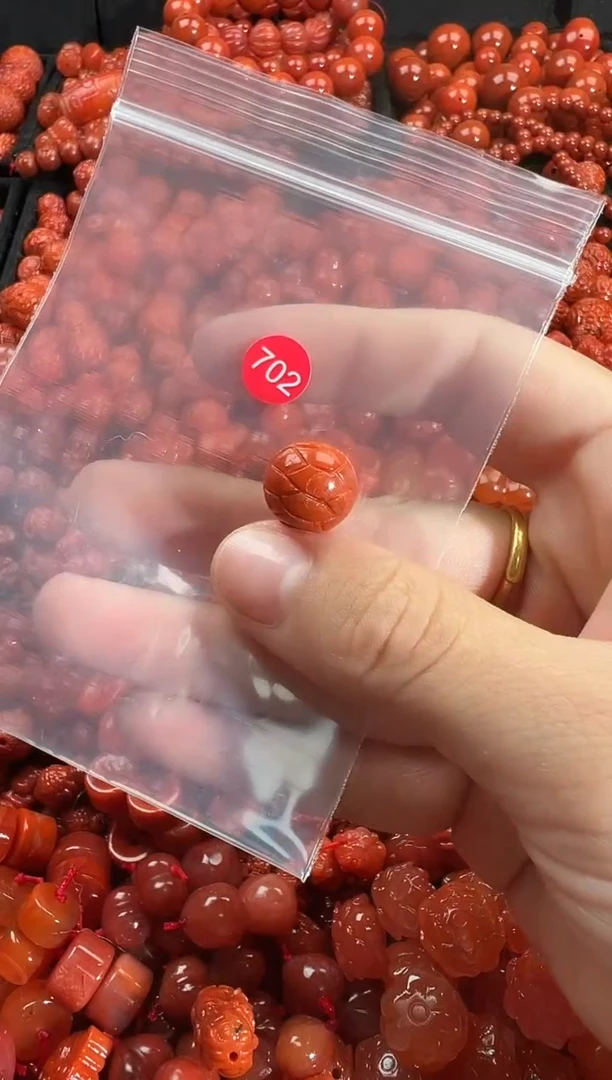 颈饰未镶嵌南红玛瑙1