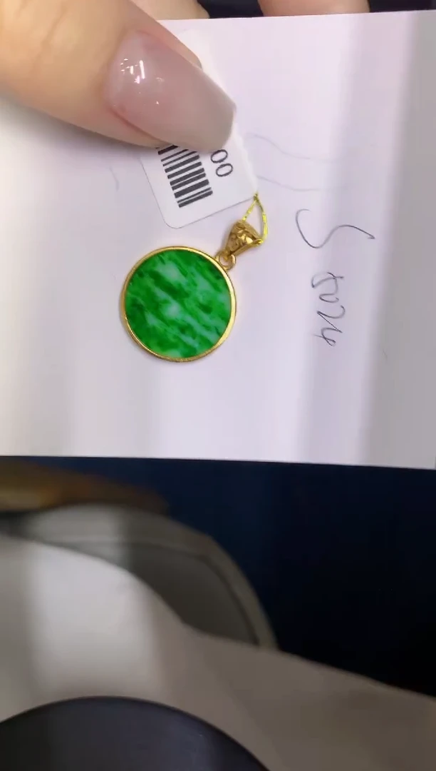 翡翠未镶嵌颈饰缅甸天然翡翠A货