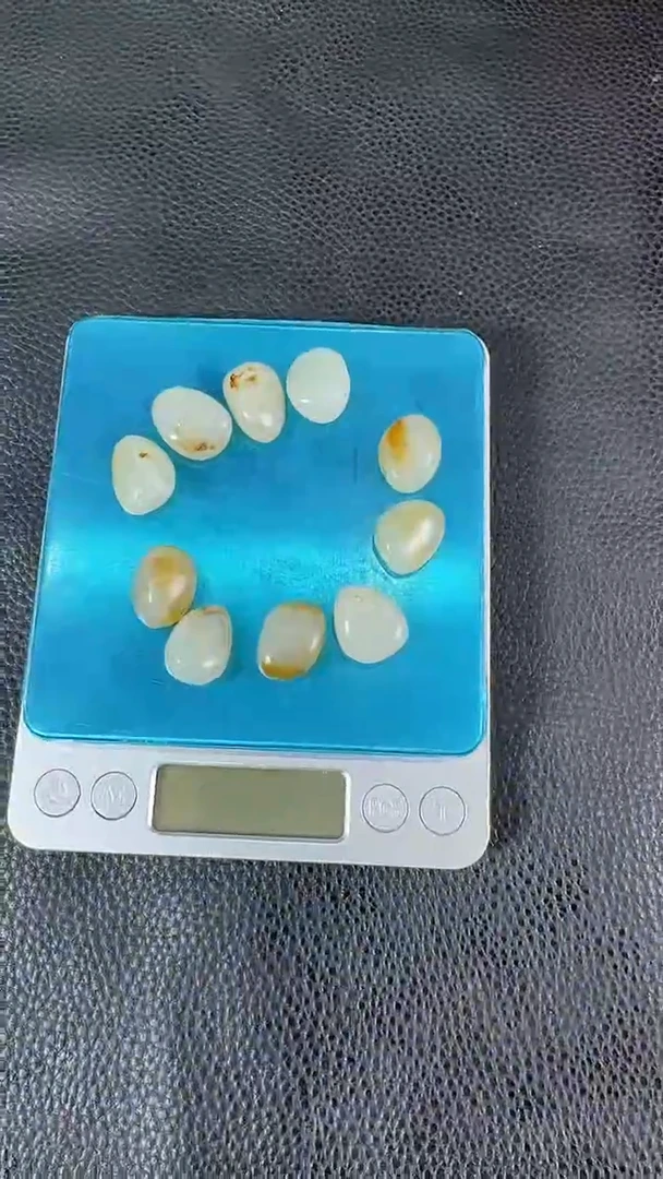 【闪购商品】和田玉颈饰未镶嵌手串