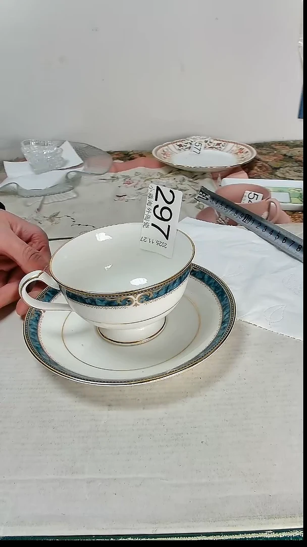 瓷片M****o小淼海外陶瓷工艺品